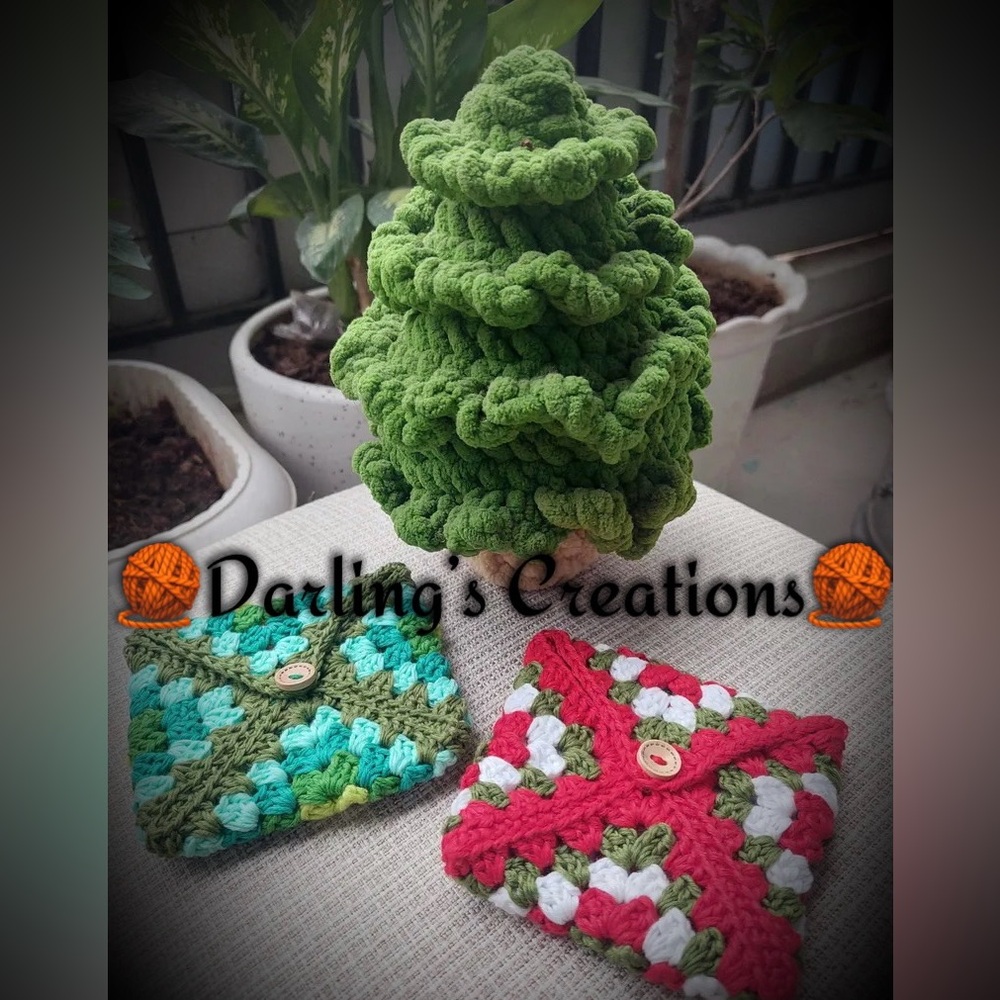 Handmade Crochet Mini Granny Square Pouch - Picture 1 of 1